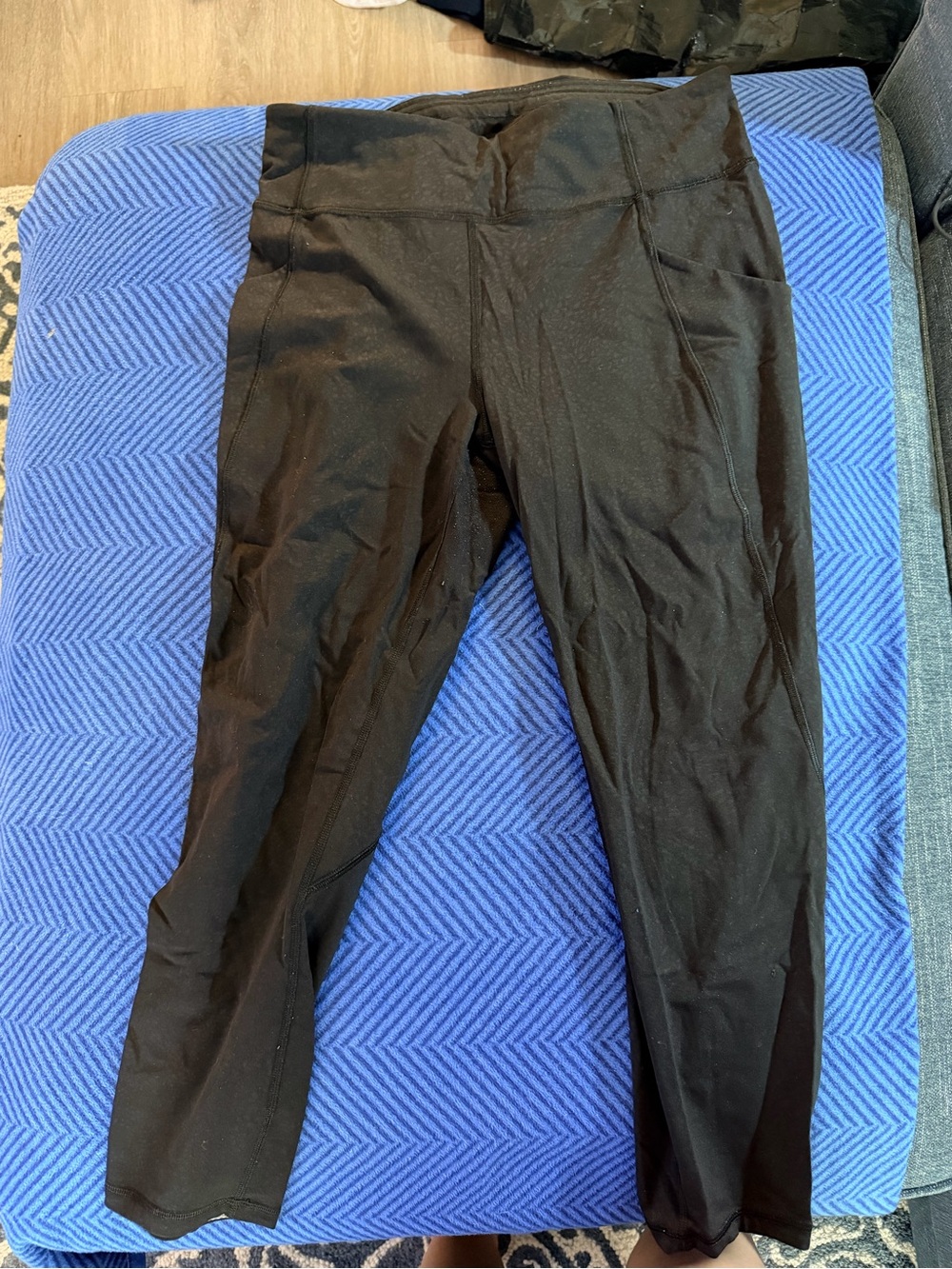 Lululemon black subtle patterned leggings